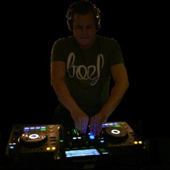 DJ Ellie