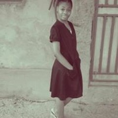 Brunette Rosie Bayonne