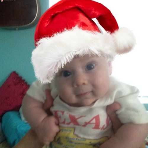 Stream mamacita donde esta santa claus by afamilychristmas listen