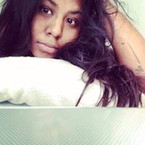 Jananie Priyaa’s avatar