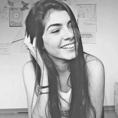 Nathalia Vasconcellos