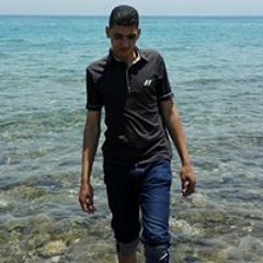 زكريا استاورو