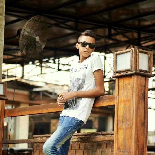 أحمد كامل - ملايكة Ahmed kamel - malaika.mp3