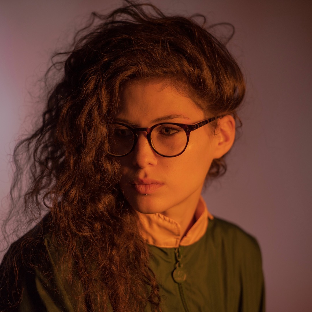 Stream Willow music | Listen to songs, albums, playlists for free