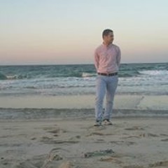 عمر عبد العزيز