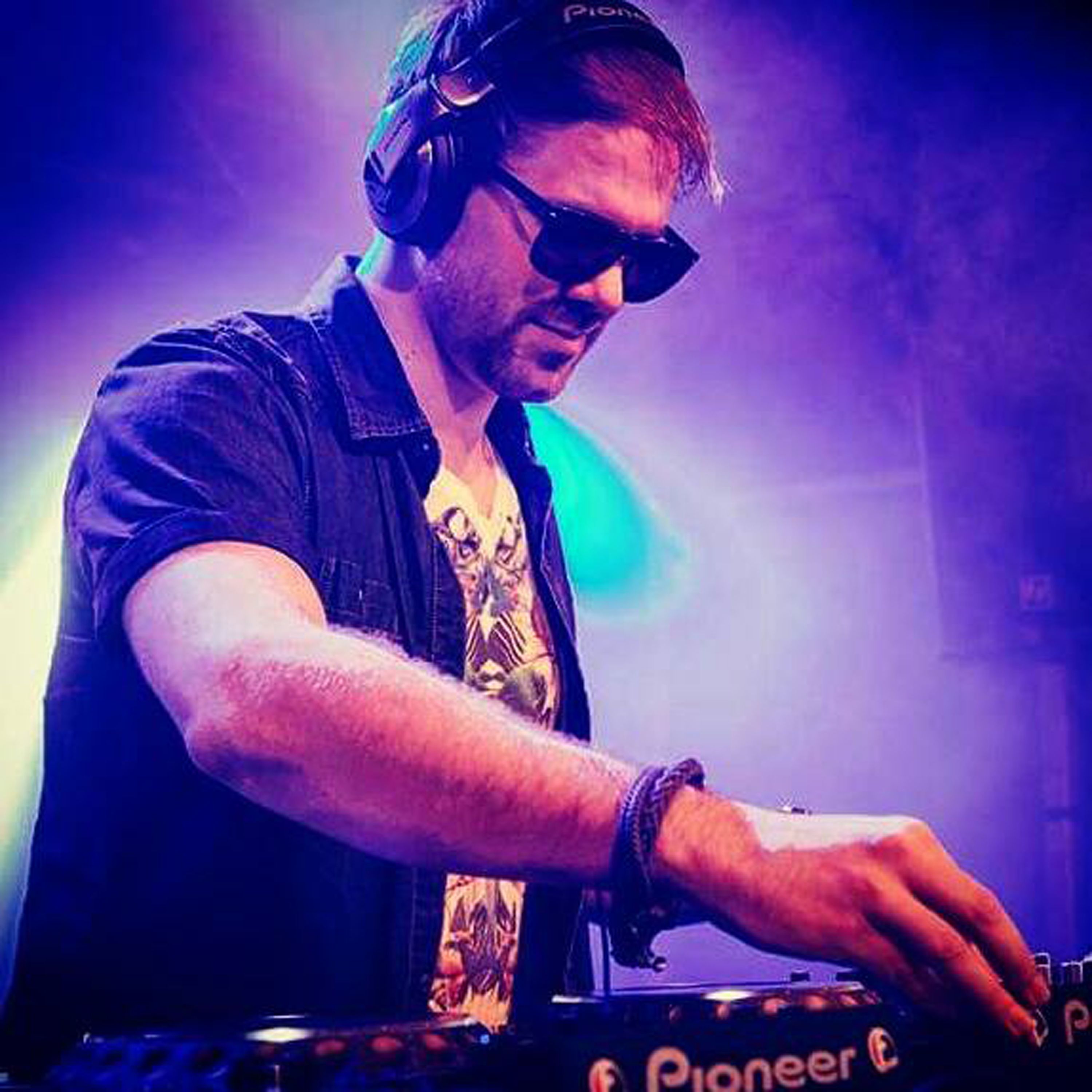 Nightscope Radio Mixed By Mark LaRocca