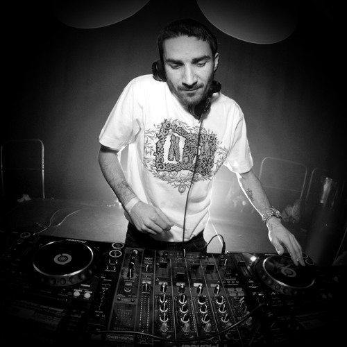 Stream DJ Mogro (Tech Sound) music | Listen to songs, albums, playlists ...