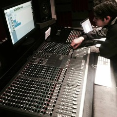 B o b i  S h a m r o k