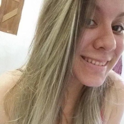 Clara Araújo 6’s avatar