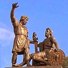 Дмитрий Холстов