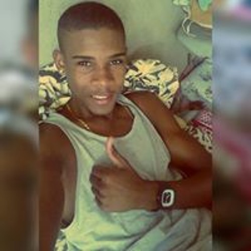 Lucas Queiroz’s avatar