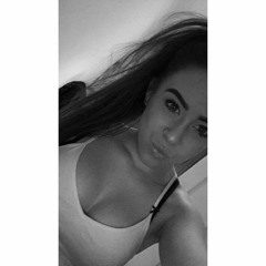 Hannah Scott 30