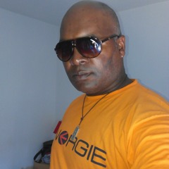 Adilson de leite