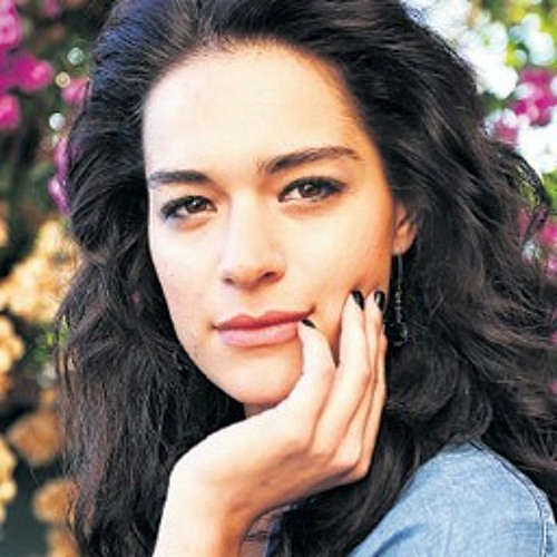 Шафак пекдемир. Сафак Пекдемир. Пакдемир Шафак Пекдемир. Шафак Пекдемир актриса. Шафак пикдимир актриса фото