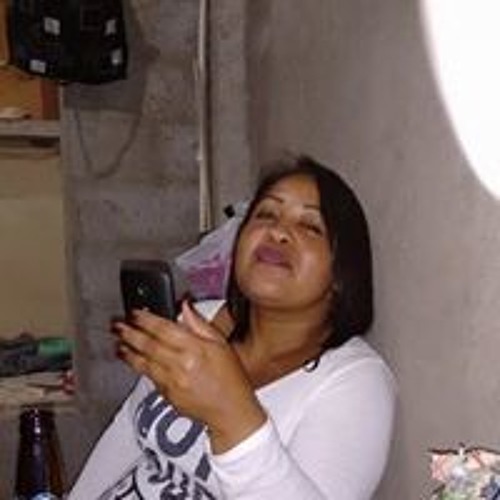 Luciana Correia’s avatar