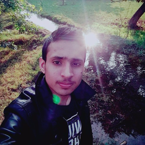 Gulzeb khakwani’s avatar