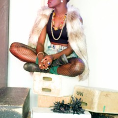 DJ  M A R I | F R E A U X