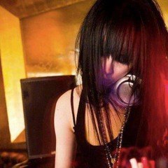 Daria LeeLoo Mnml 1