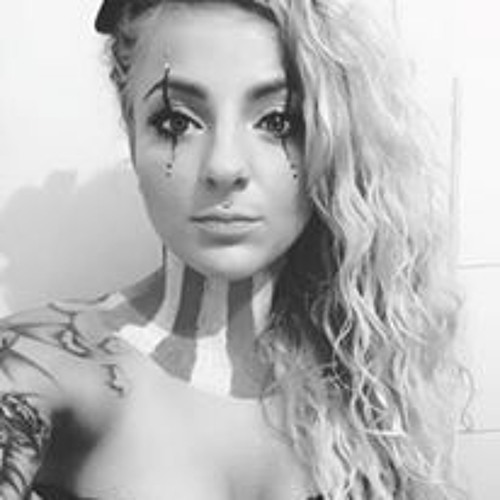 Lia Lion fickt zum Dank mit ihrem Onkel Lia Lion fickt zum Dank mit ihrem Onkel
