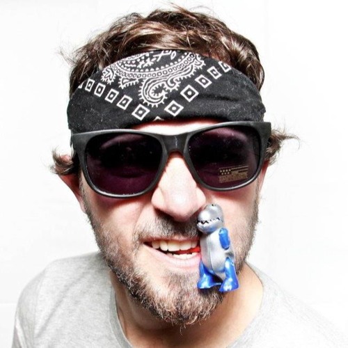 Weekly Beat 004 (Ever Changing Magenta)