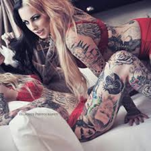 Sexy Tattooed Girls