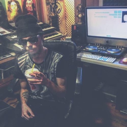 Stream Dee Mugga music | Listen to songs, albums, playlists for free on ...