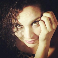 Carola Flores Rodríguez