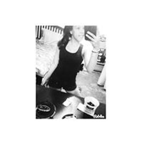 Stream Paola Nicole Rios music Listen to songs, albums, playlists for
