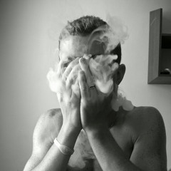 Макс Олейник