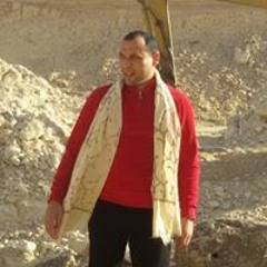 محسوب نزية