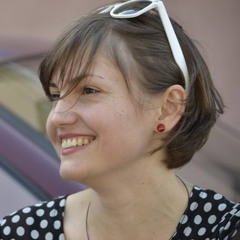andreea-is-listening