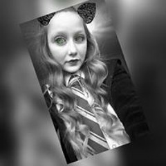 Chloe Adie