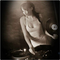 DJane Grinsekatze