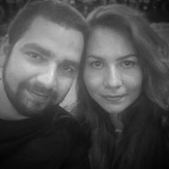 Дэниел Любит Наоми