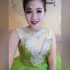 หญิง นฤมล