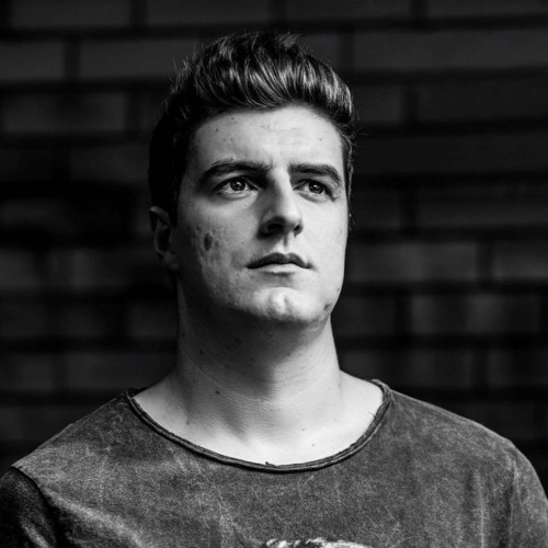 Stream Roberto music Listen to songs, albums, playlists for