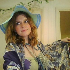 Briony Yeates (Estarlias)