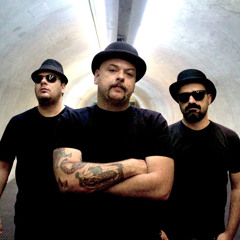 Christian Targa & Surf Aliens