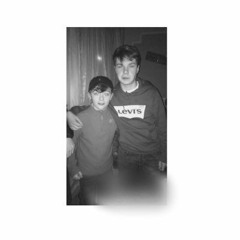 Lee McNeill♆