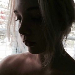 Julia-Claire
