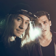 Jamie MacDowell and Tom Thum