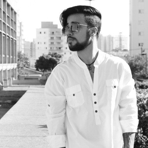 Stream Lucas Pietro Guerra Fria by Lucas Pietro Listen online for