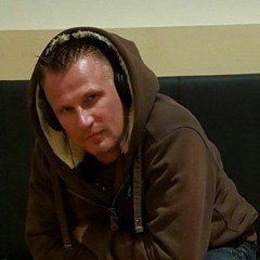 Dj RoyalsapoDeluxe