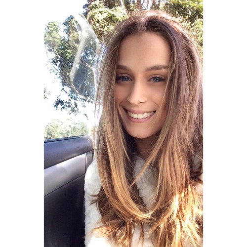 CaitlynVella’s avatar