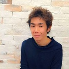 つのがい ゆうじ