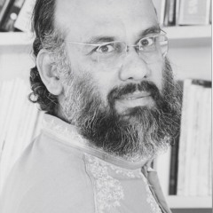 Nazm: Apna Chehra Dhoond Raha Hun