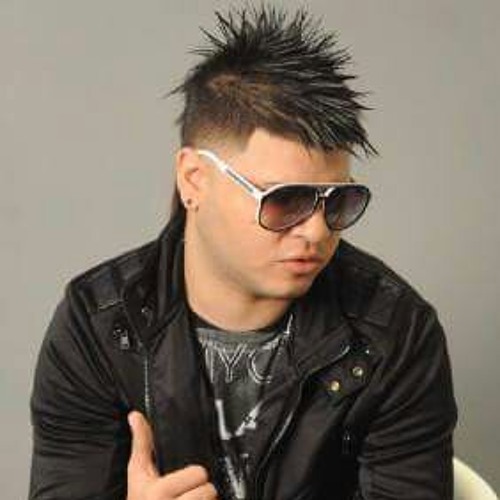 Lista 90+ Foto Lineas En La Cabeza Corte De Pelo Farruko El último