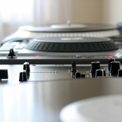 DJ_Pneumatic