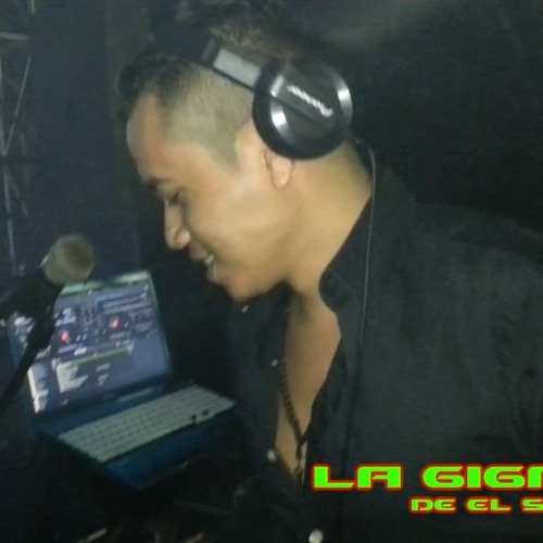 Sandunguero By Dj Fausto Discomovil La Gigante De El Salvador