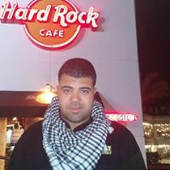 مصطفى محمود